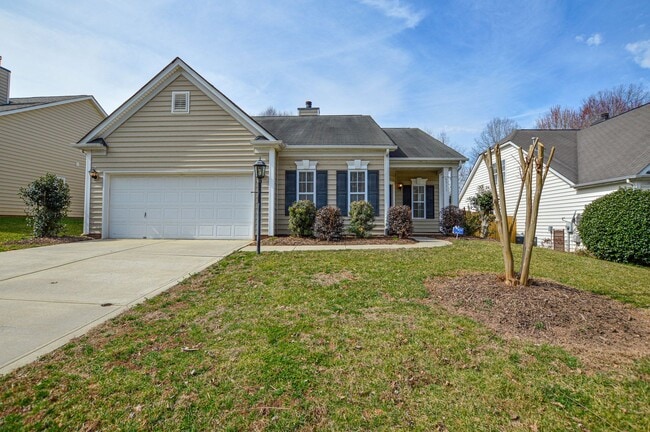 Primary Photo - Inviting rancher ready now!