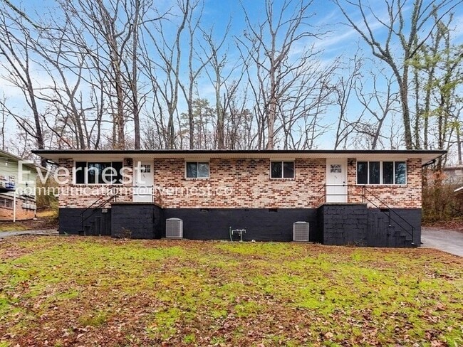 Building Photo - 167 W Ridgewood Ave