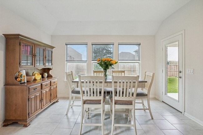 Building Photo - 2603 Wallingford Dr