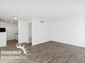 Building Photo - Charming 1Bdm 1Ba Apartment In Central Phoenix - Move In Special!