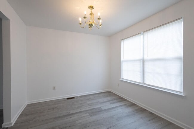 Building Photo - 4 Millard Ave