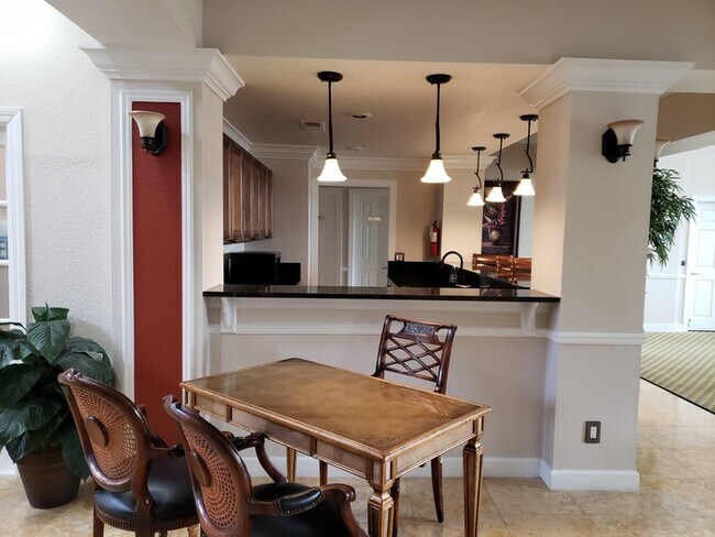 Building Photo - 1 Bed 1 Bath in desirable Williamsburg area of SW Orlando, $1499