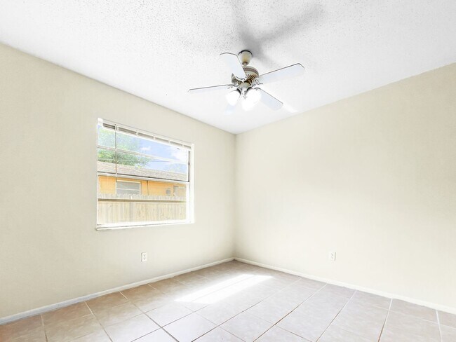 Building Photo - 4624 73rd Ave N