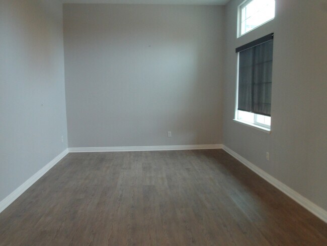 Building Photo - 1326 Paddington Way