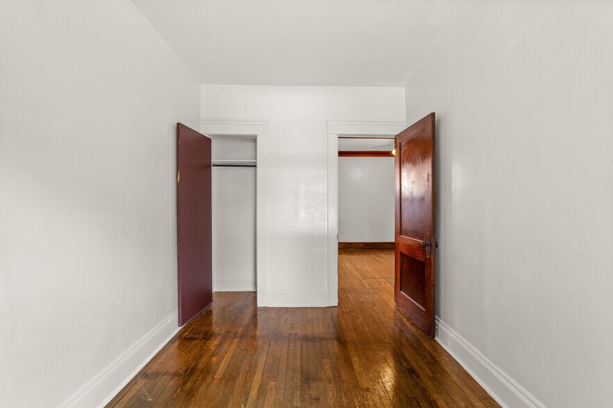 Bedroom 2 - 11427 Clifton Blvd