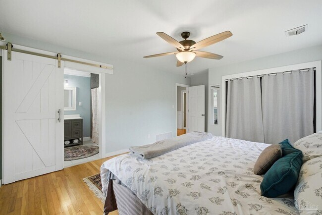 Building Photo - 730 Nagel Dr