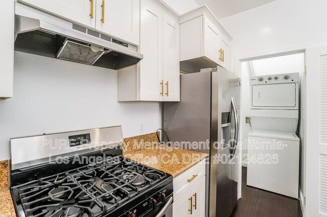 Building Photo - 11740 Vanowen St