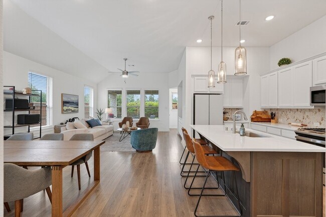 Building Photo - 8145 Overland Grv