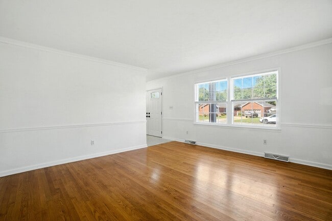 Building Photo - 24 Bohnert Dr