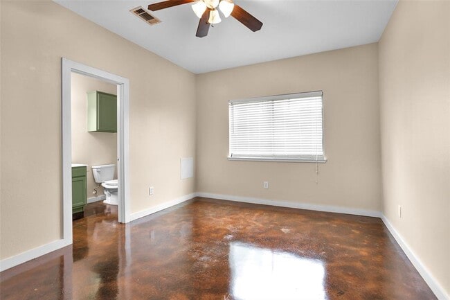 Building Photo - 3129 Molly Dr