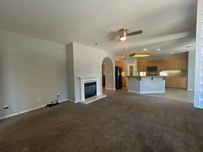 Building Photo - 5801 Eisenhower Dr