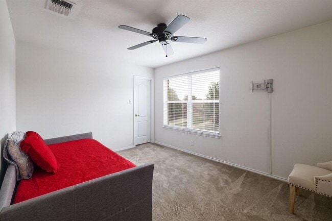 Building Photo - 8716 Panadero Dr