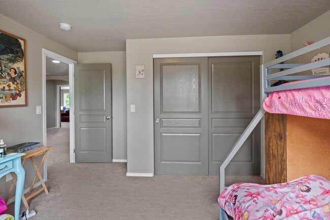Building Photo - 315 Granite Loop