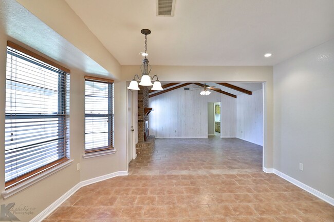 Building Photo - Cul-de-Sac 3/2/2; Ward, Madison, Cooper schools