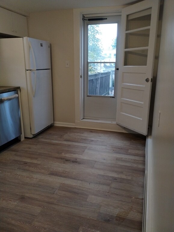 Building Photo - 38 Sargents Ct