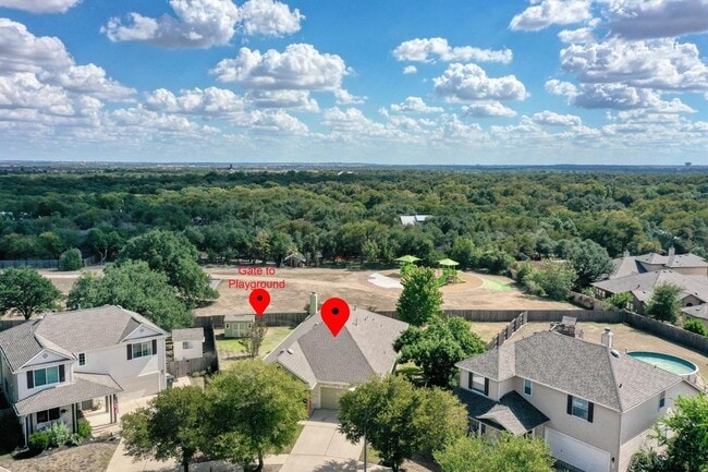 Building Photo - 811 Bedford Ct