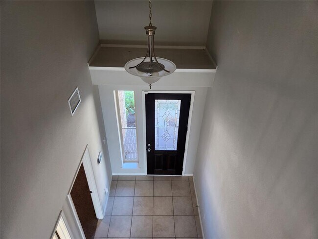 Building Photo - 119 Covington Ct