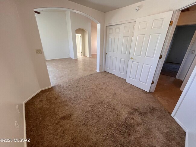 Building Photo - 13268 E Mesquite Flat Spring Dr