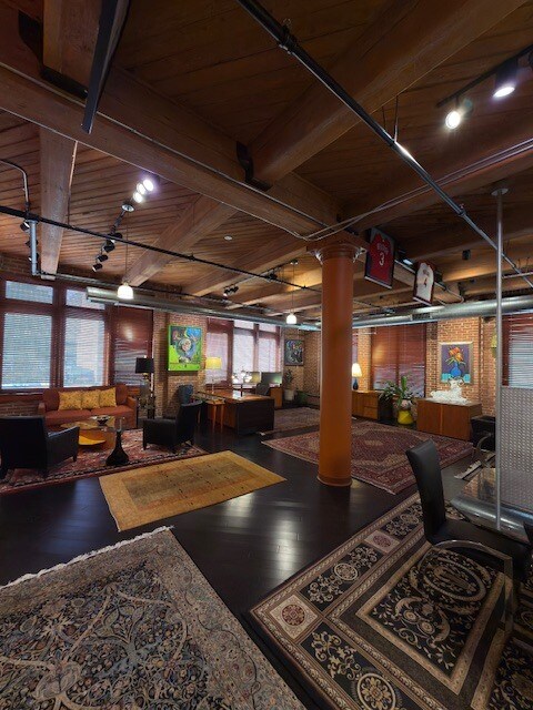 Building Photo - 1101 Lucas Ave