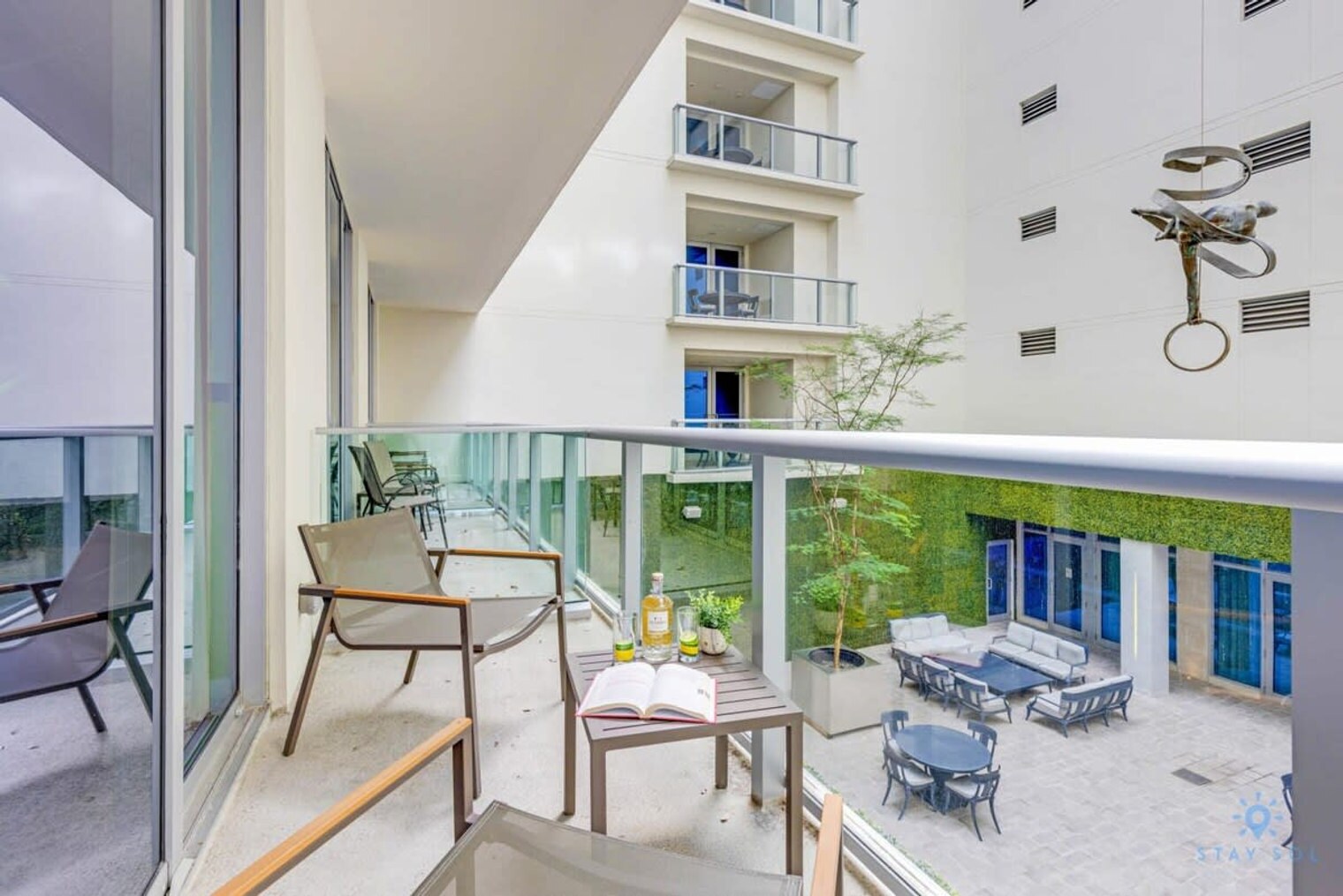 Building Photo - 777 N Ocean Dr