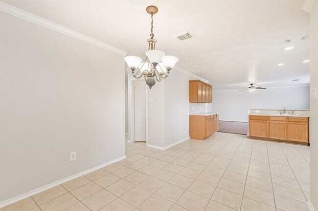 Building Photo - 15023 Roche Rock Dr