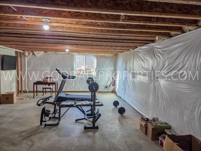 Building Photo - 3 Bed 3 Car Home in Adel with a 3-Car Garage