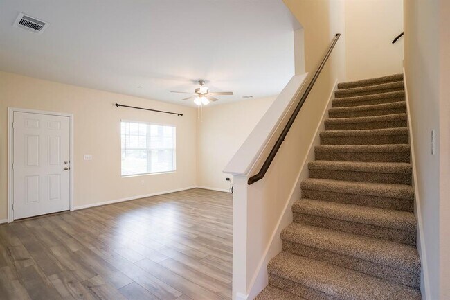 Building Photo - 318 Timber Brook Dr