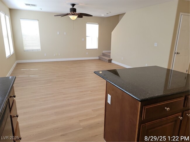 Building Photo - 8936 Jaquita Ave