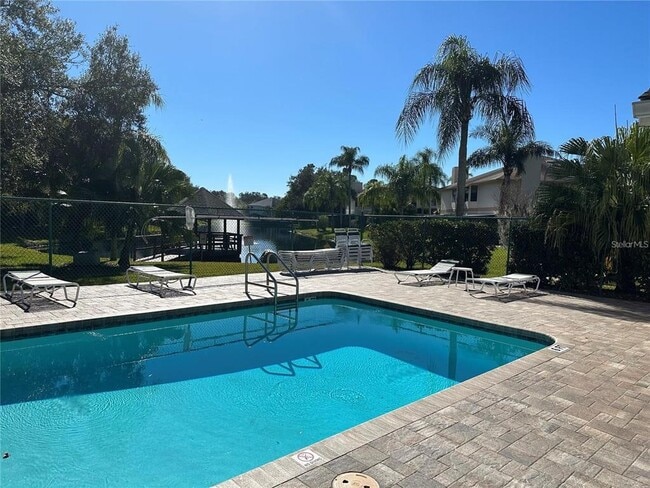 Building Photo - 11 Emerald Bay Dr