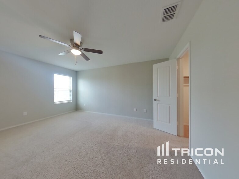 Building Photo - 340 Blue Crow Ln