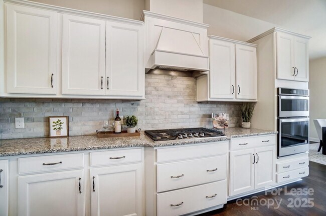 Building Photo - 11144 Limehurst Pl