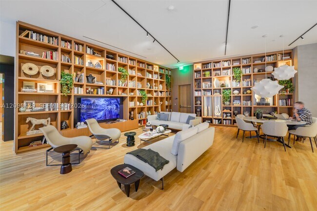 Building Photo - 1400 Biscayne Blvd