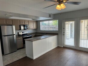 Building Photo - 12889 High Star Dr