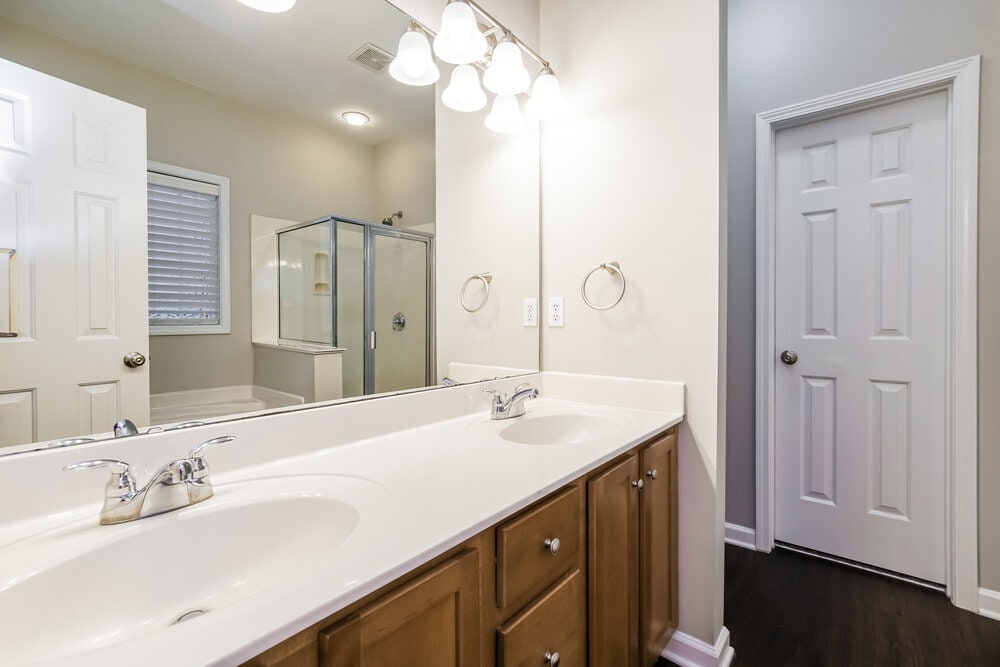 Building Photo - 125 Pearson Place