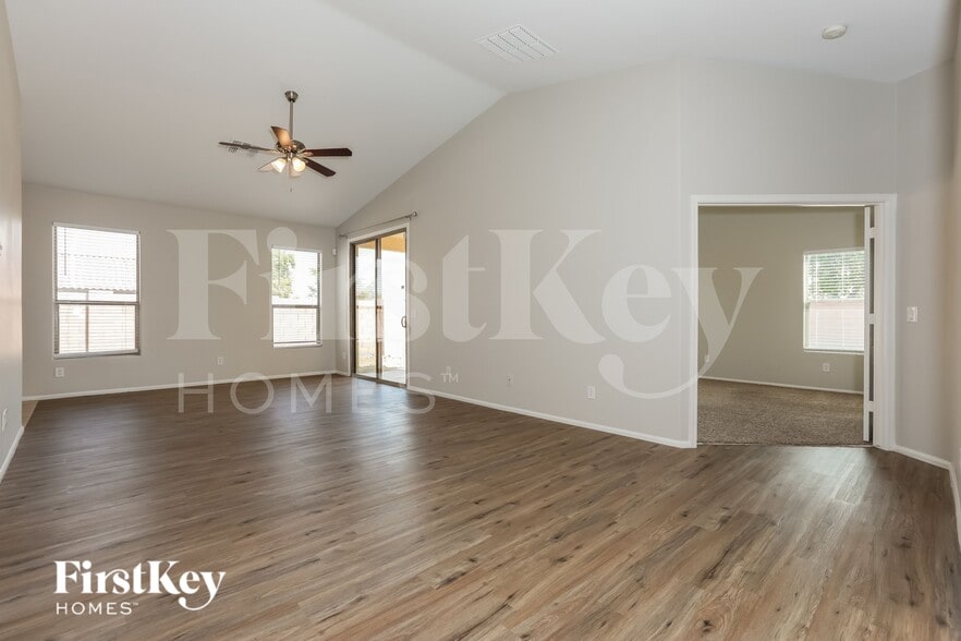 Building Photo - 38173 N Lamar Dr