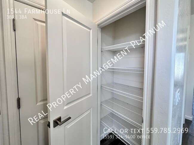 Building Photo - 1544 Farmhouse Ln