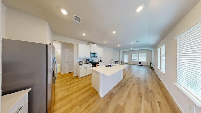 Building Photo - 14134 Granger Pointe Ln