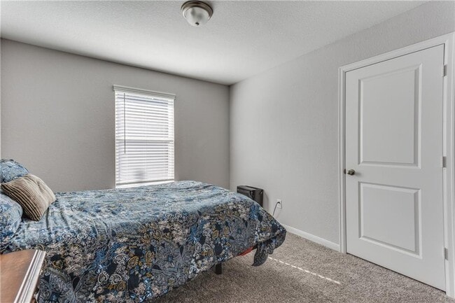 Building Photo - 744 Blue Oak Blvd