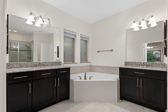 Building Photo - 8705 Tutbury Pl