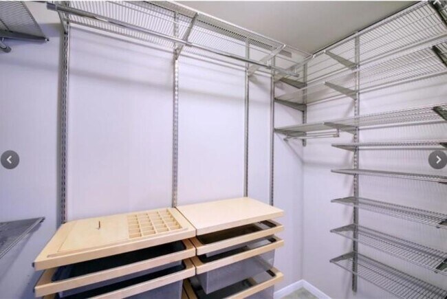 Building Photo - 6104 Bridlington Cir