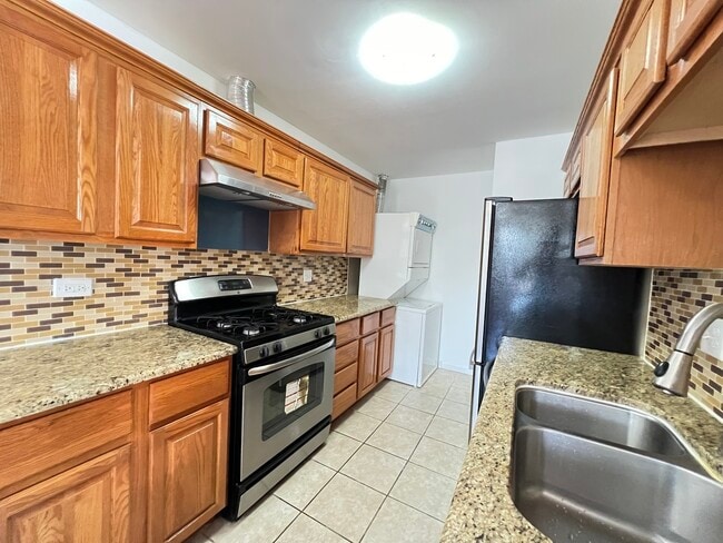 Building Photo - 358 Farmingdale Cir