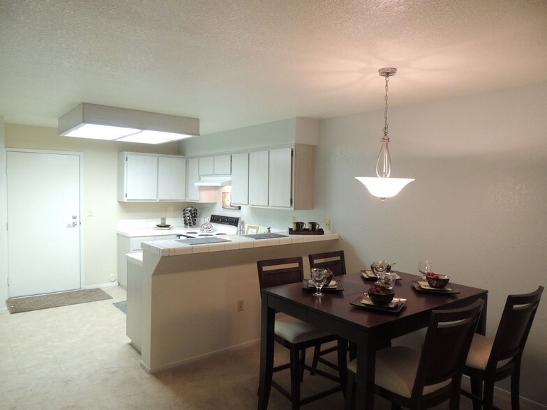 The Grove Apartments 4801 N Fruitvale Ave Bakersfield CA 93308