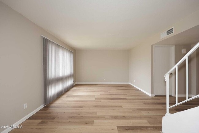 Building Photo - 944 S Valencia