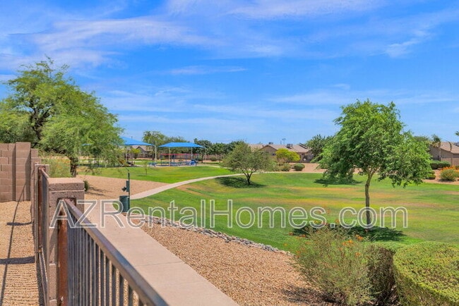 Building Photo - 987 E Santa Cruz Ln