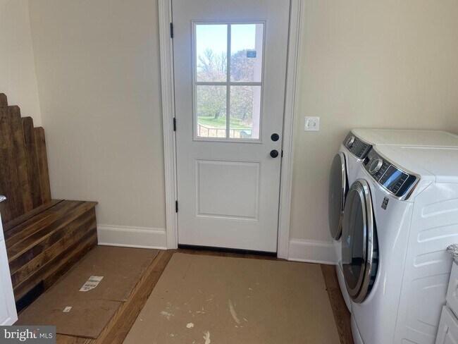 Building Photo - 2601 Butler Rd