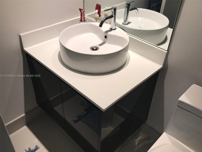 Building Photo - 31 SE 6th St