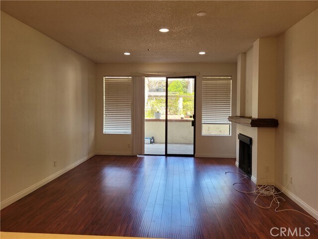 Building Photo - 2563 Plaza del Amo Plz