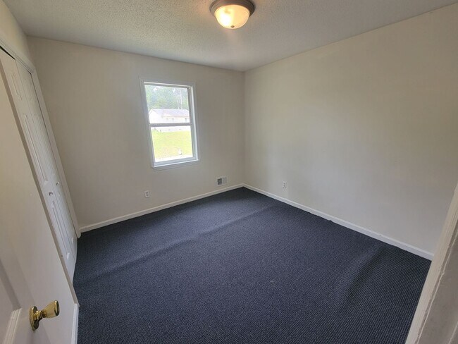 Building Photo - 3513 Wyevale Dr