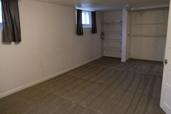 Building Photo - 1700 13th Ave