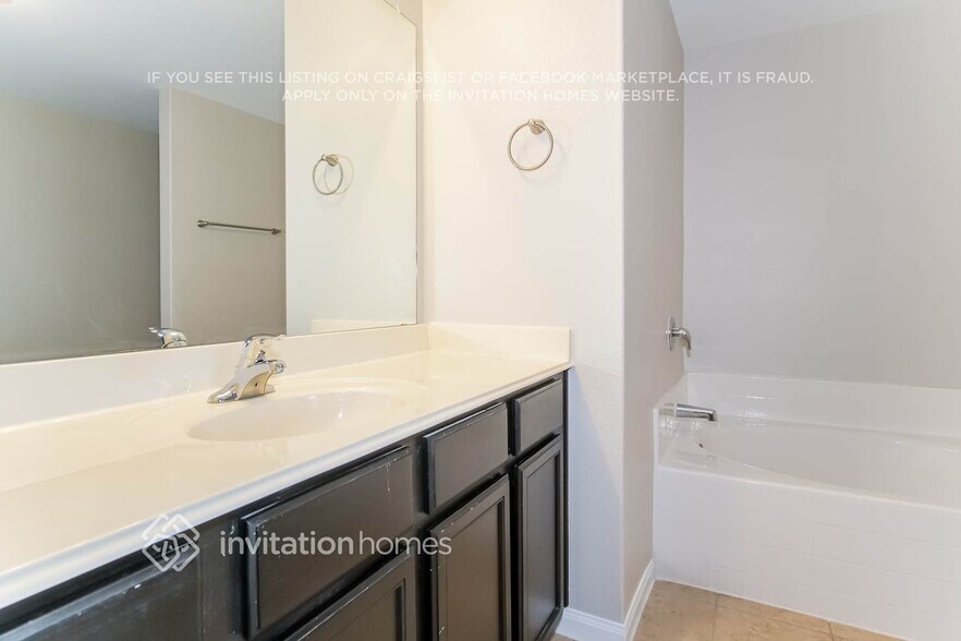 Building Photo - 117 Johnston Ln